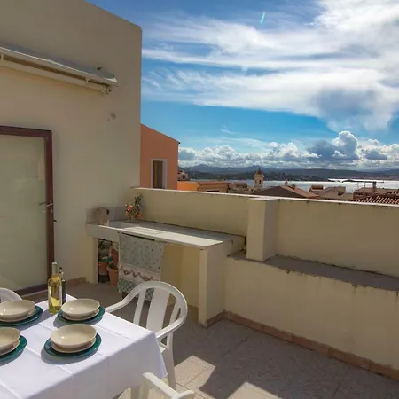 Apartment Homey Experience - Attic Sea View